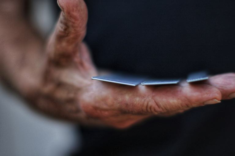 How to Use a Brad Nailer and 18 Gauge Nails SawsHub