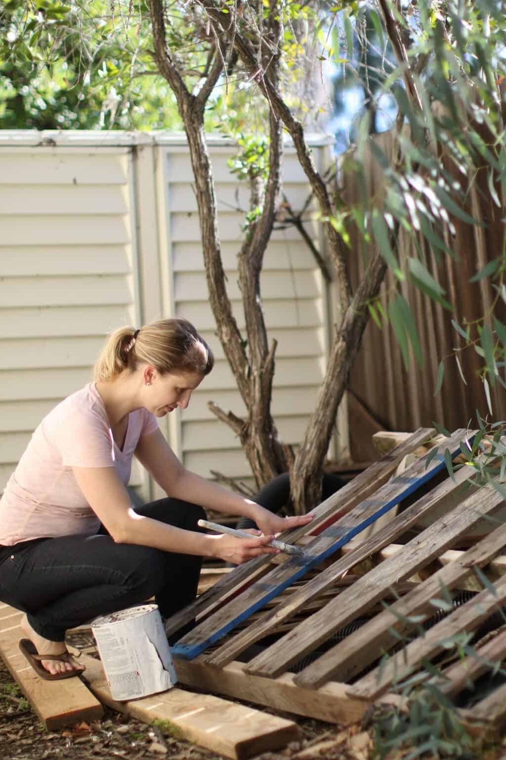 How to Paint and Stain Pallet Wood for Your DIY Project SawsHub