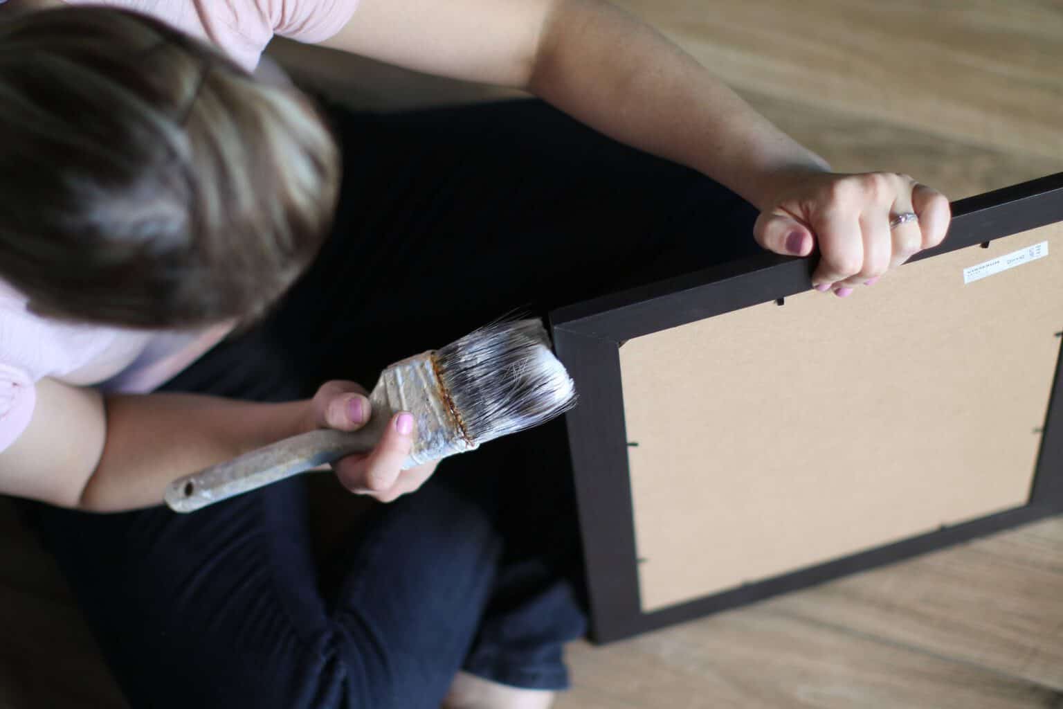 How to Quickly Paint Picture Frames for Your Home SawsHub