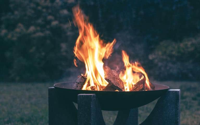 9 DIY Gas Fire Pit Projects and Ideas - post thumbnail