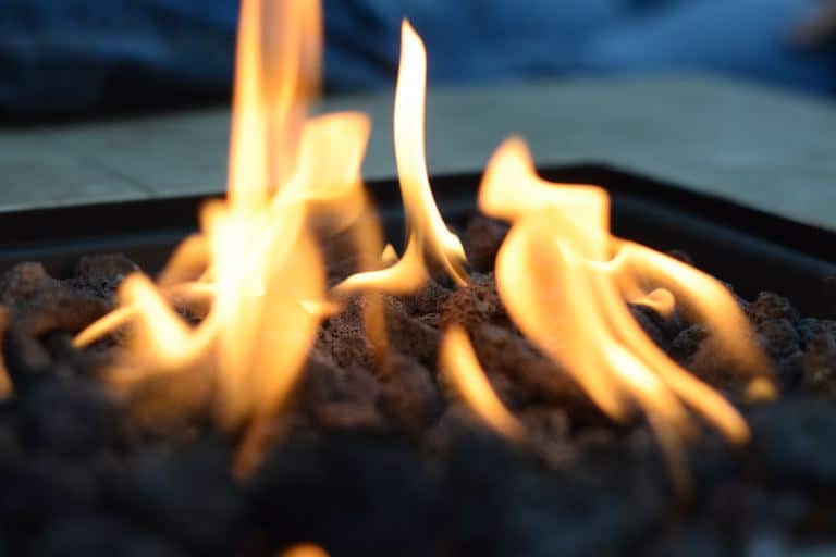 16 Simple and Easy DIY Portable Fire Pits for Your Outdoor Patio - post thumbnail