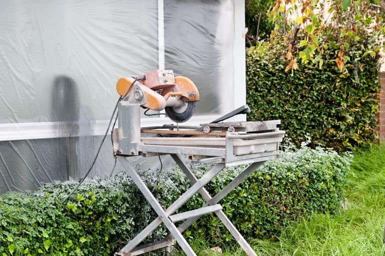 How to Use a Tile Saw [The Accurate and Safe Way] SawsHub