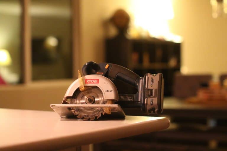 How to Cut a Laminate Countertop With a Circular Saw SawsHub
