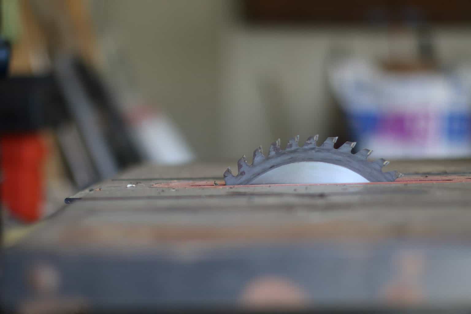 What Is a Good RPM for a Table Saw? SawsHub