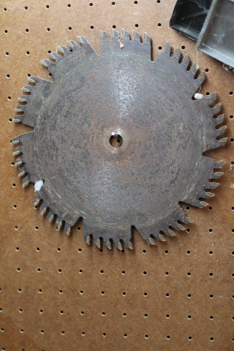 What Wax to Use on Table Saw? SawsHub