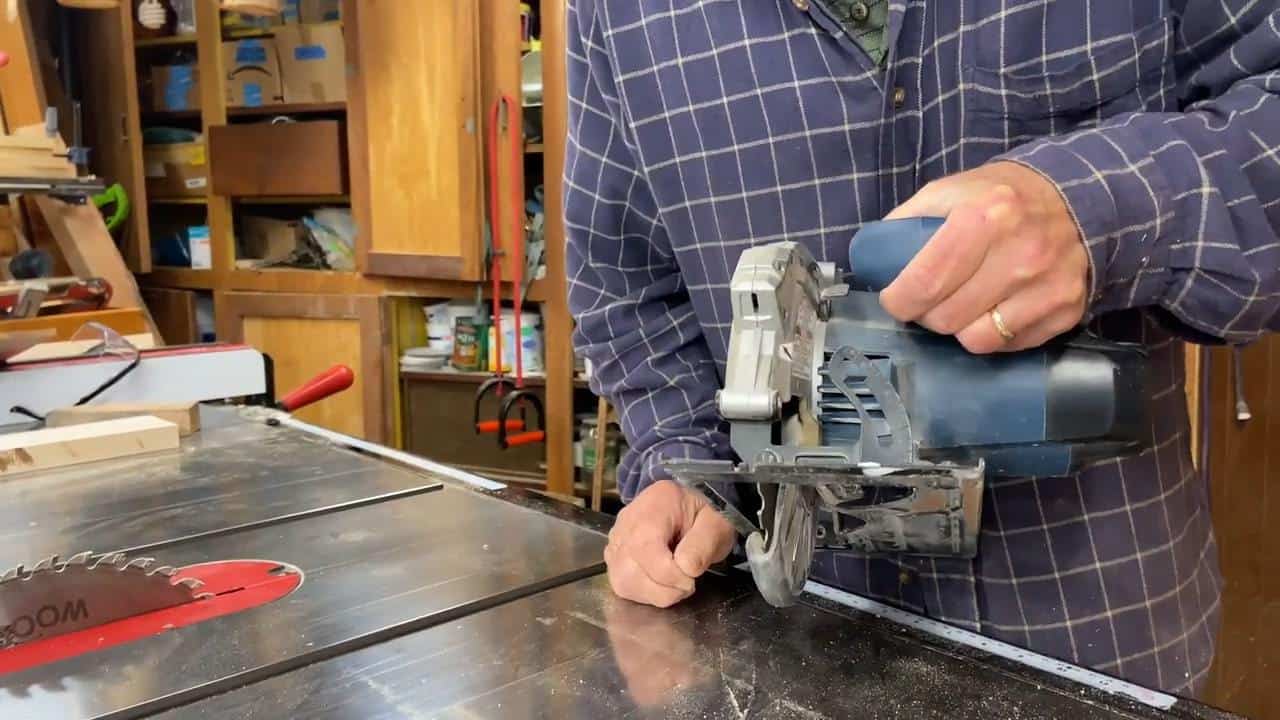 Why Does a Circular Saw Blade Point in the Opposite Direction of a Table Saw Blade? SawsHub
