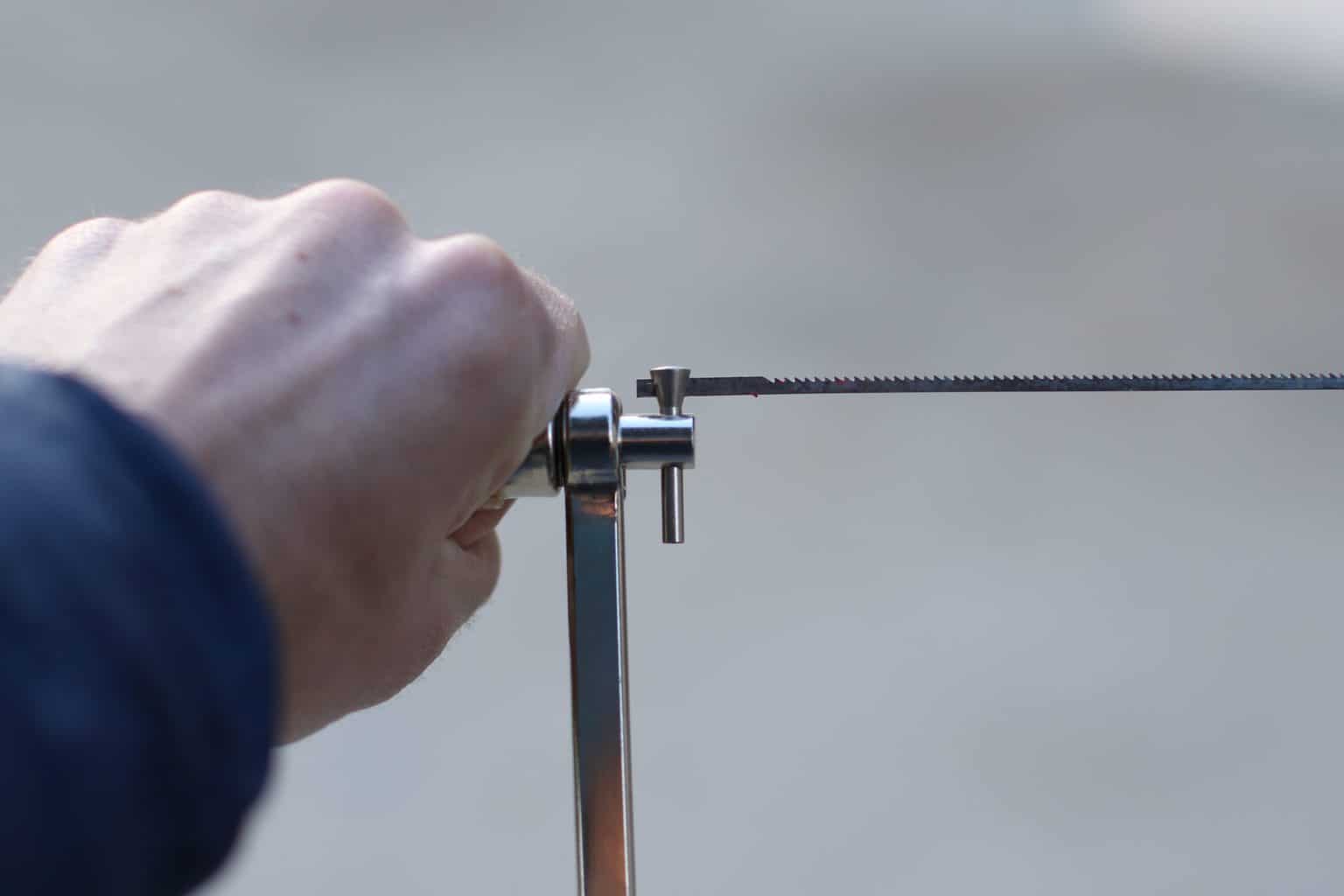How to use a coping saw for quarter round sawshub