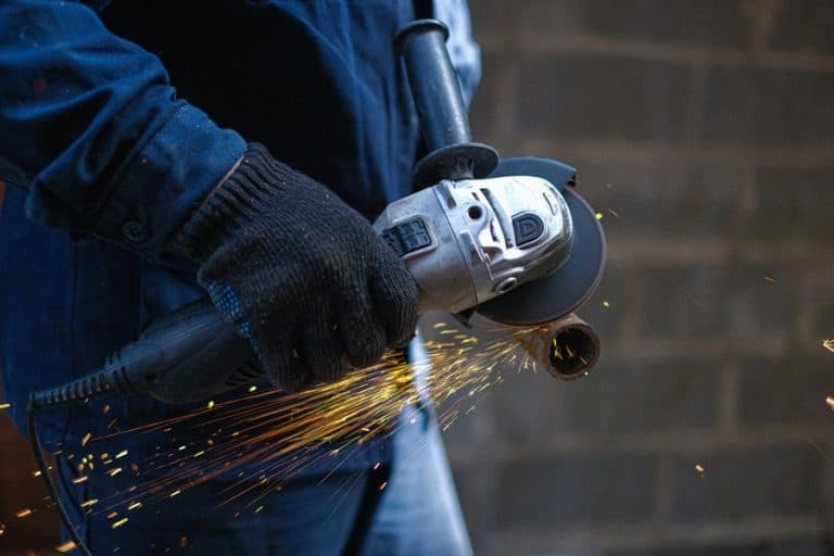 How To Change the Blade On an Angle Grinder SawsHub