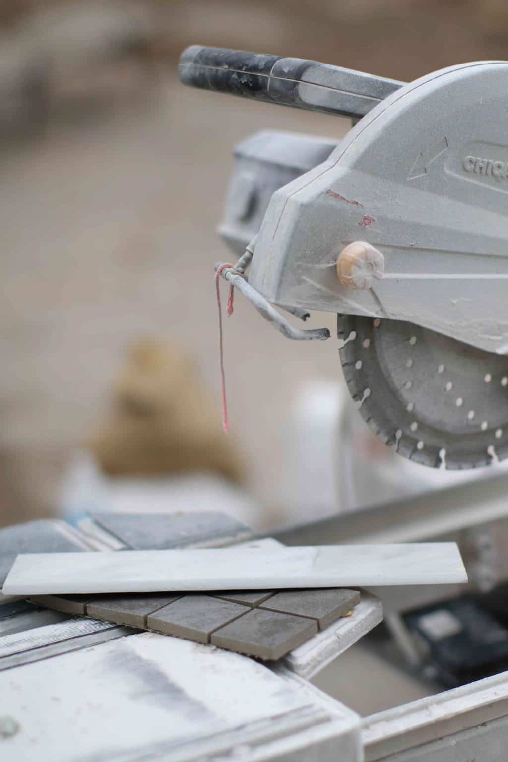 How to Cut Ceramic, Porcelain, and Marble Tile SawsHub
