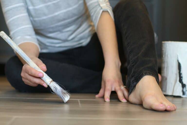 How Much Stain Do I Need For Hardwood Floors? SawsHub