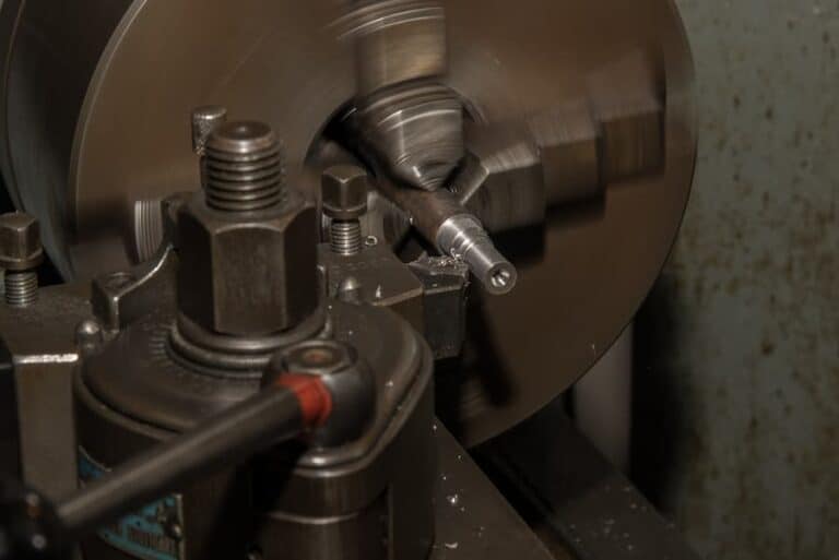 How to Remove a Lathe Chuck - post thumbnail