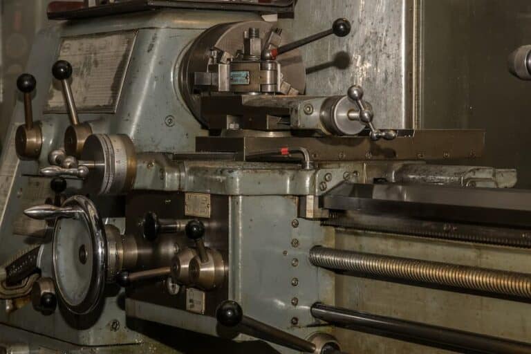 How to Remove a Lathe Chuck SawsHub