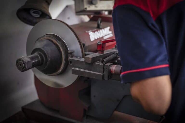 How to Use a Brake Lathe? SawsHub