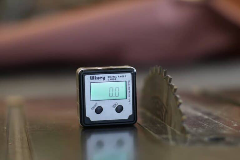 Are Digital Angle Gauges Accurate? SawsHub