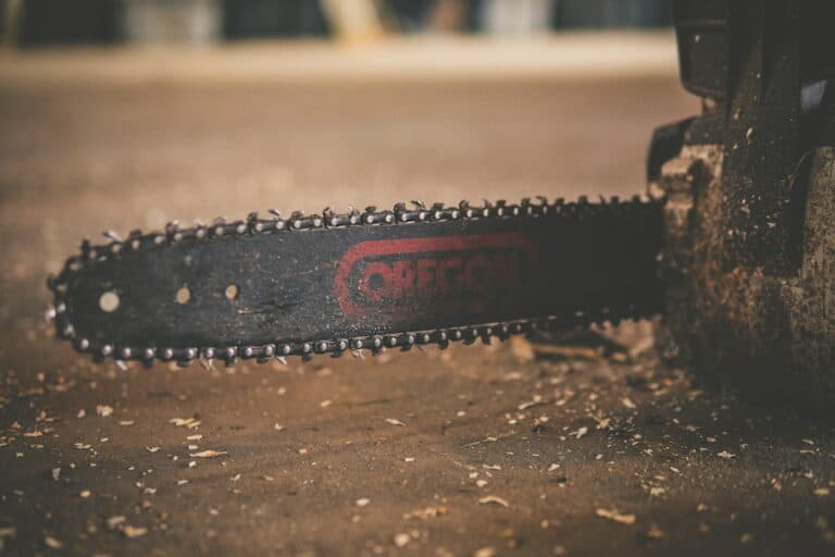 Best Chainsaw Bar [2024 Review] | SawsHub