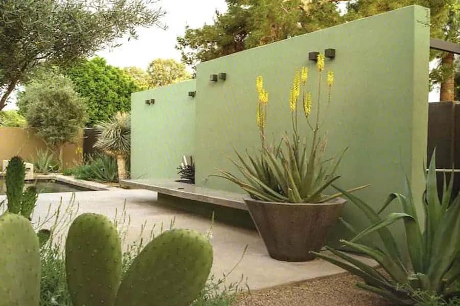 Free Standing Walls