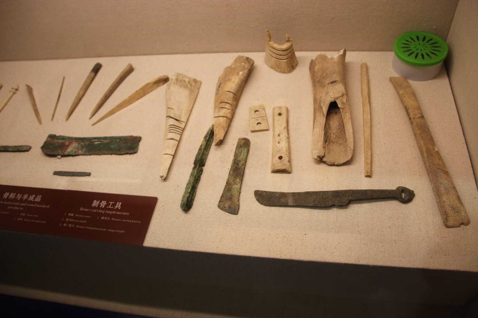 How To Carve Bone with A Dremel SawsHub