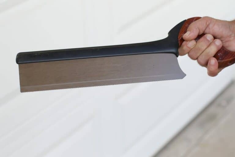 Best Dovetail Saw [2024 Review] - post thumbnail