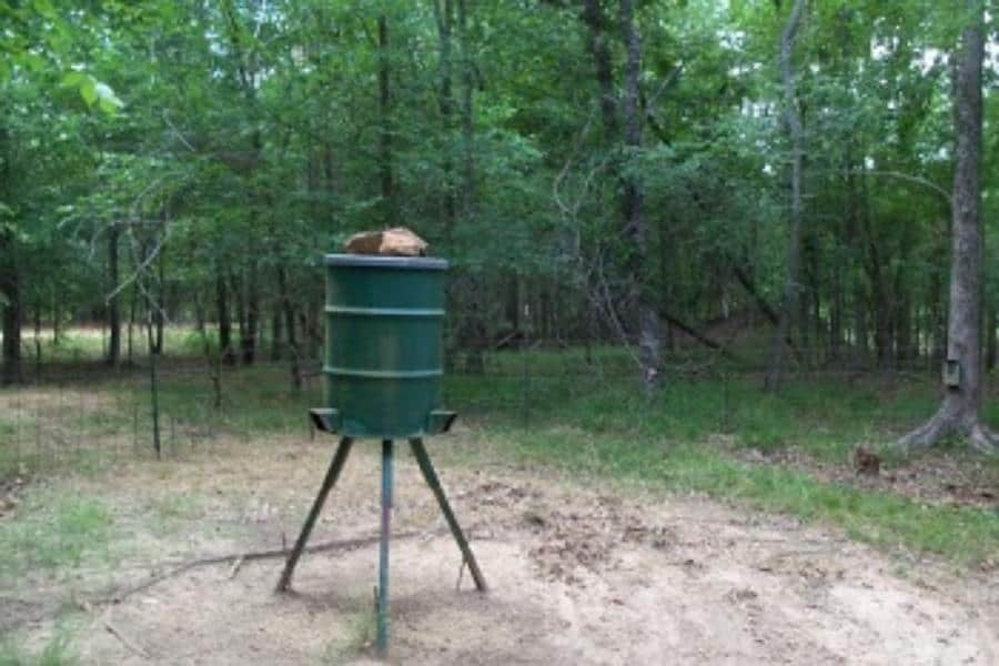 Tripod Deer Feeder