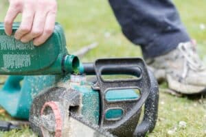 Best 2 Stroke Oil for Chainsaw [2024 Review] | SawsHub