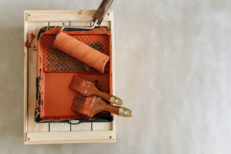 Best Stain for Redwood [2024 Review] - post thumbnail