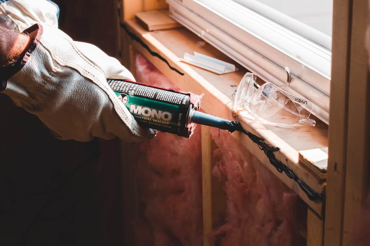 Can You Stain Caulk? [Yes, Here's How] SawsHub